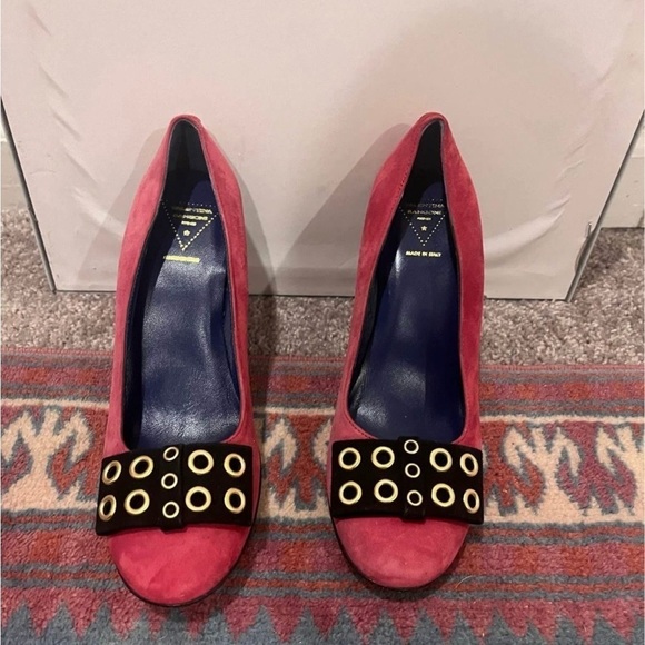 NWOT Rangoni Firenze Red Cashmere Heels - Picture 3 of 4
